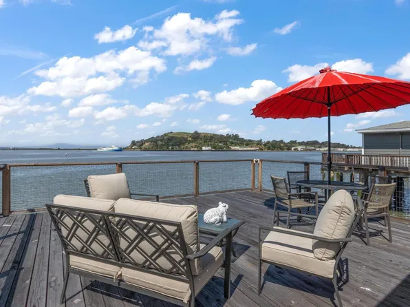 9 Sandy Beach Road, Vallejo, CA 94590