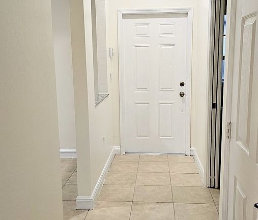 2nd image of 3619 Pine Oak Cir APT 103