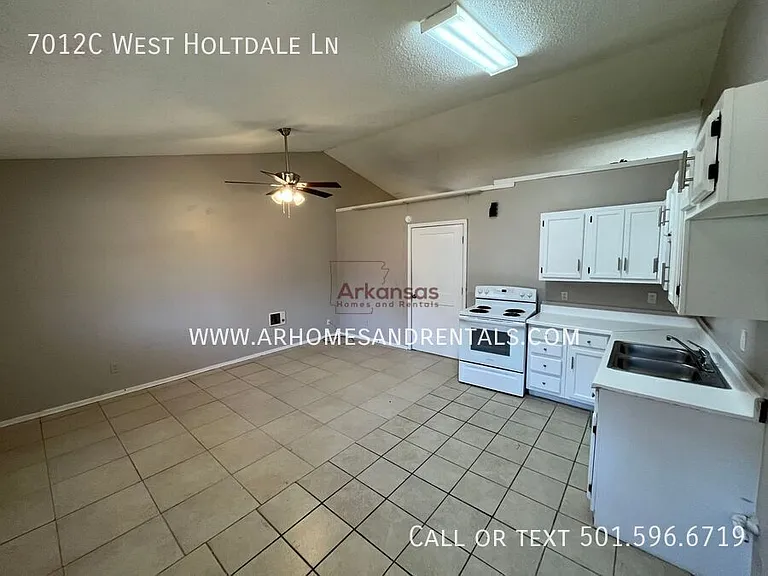 7012C W Holtdale Ln — Photo 4
