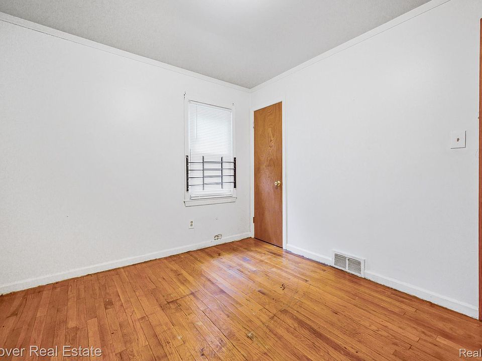 15887 Rossini Dr, photo 11