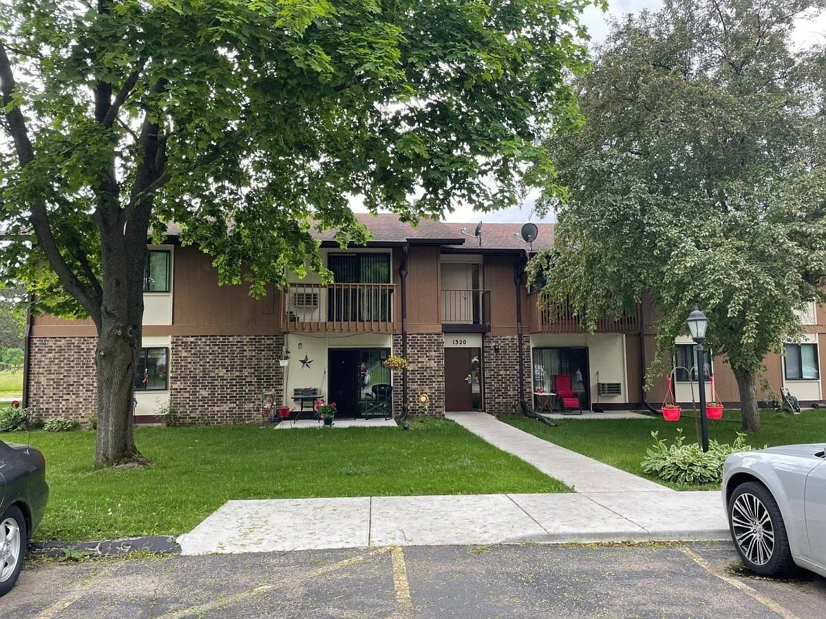 West Meadow Apartments — Photo 4