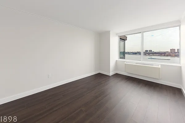 Rented by A&E Real Estate Management | media 4