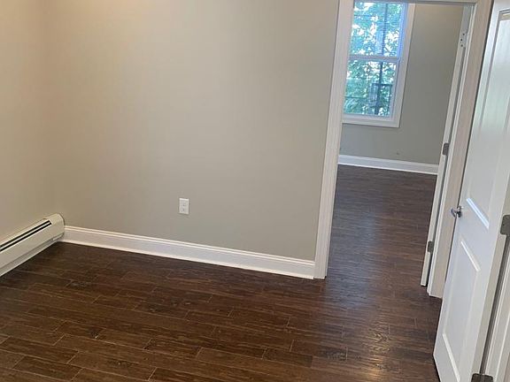 2nd image of 146 Clendenny Ave APT 2L