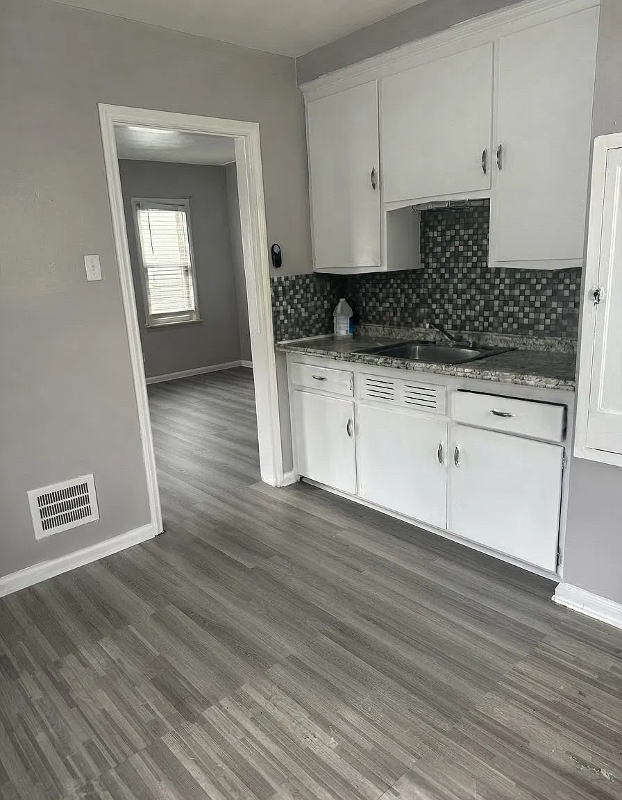 2 bed, 900 sqft, $1,250 — Photo 2