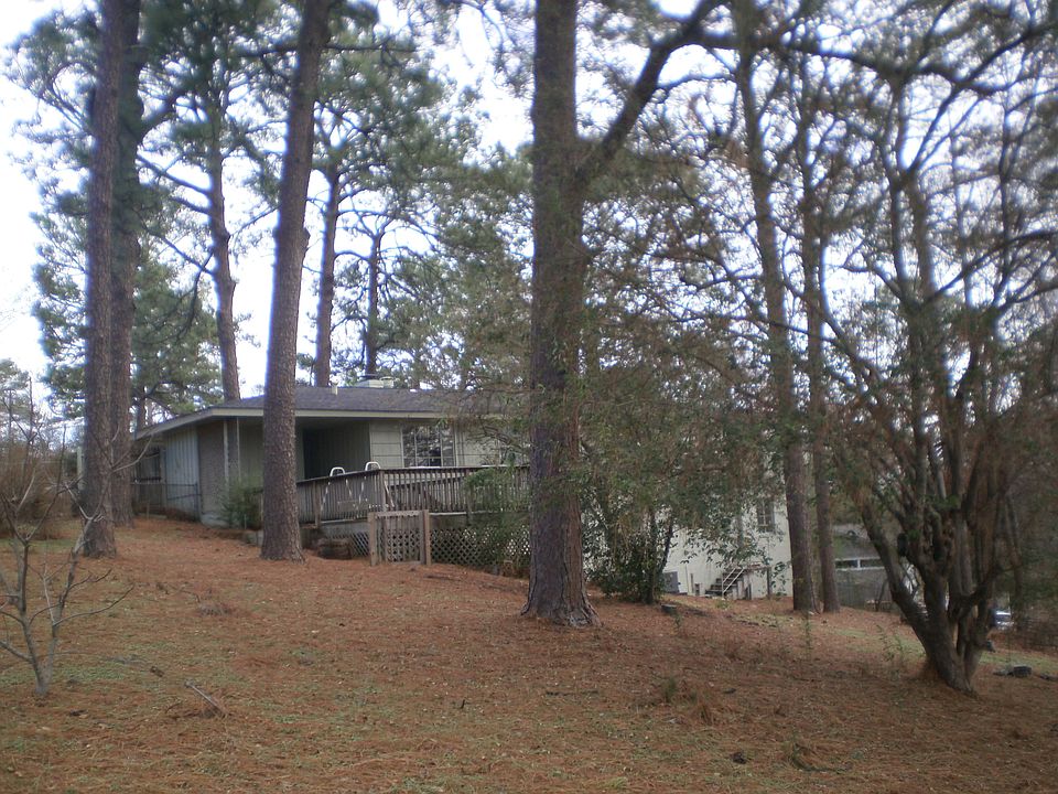 2nd image of 1521 Valley View Cir