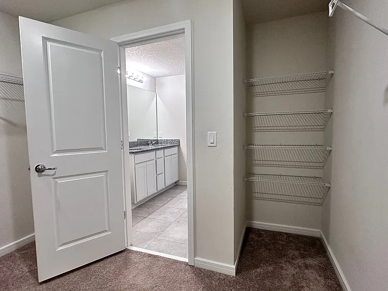3074 Green Park Dr — Photo 31