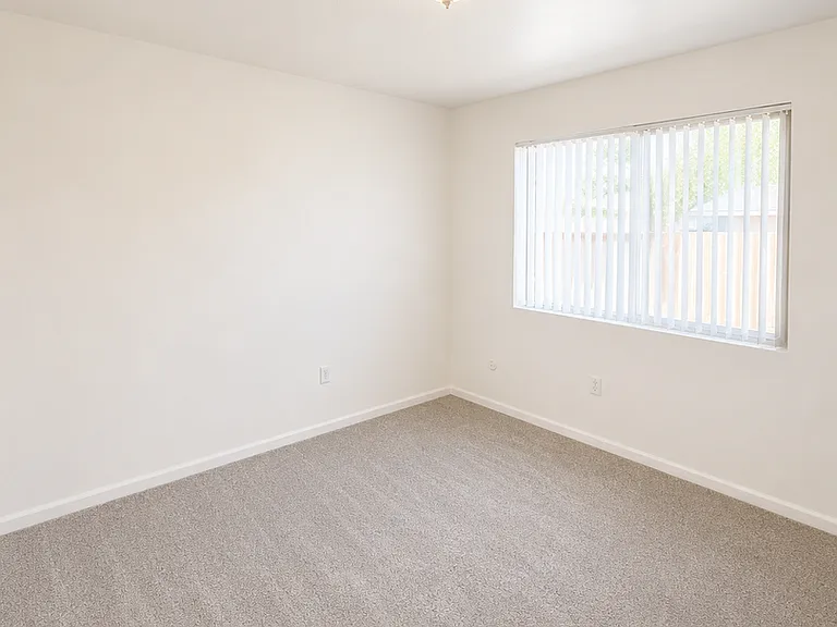 Mira Monte Apartments — Photo 28