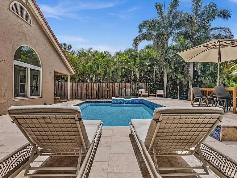 10310 Santiago St — Photo 40
