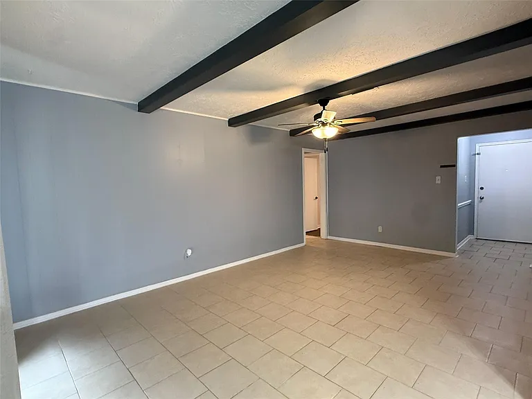 10519 Kirkglen Dr — Photo 4