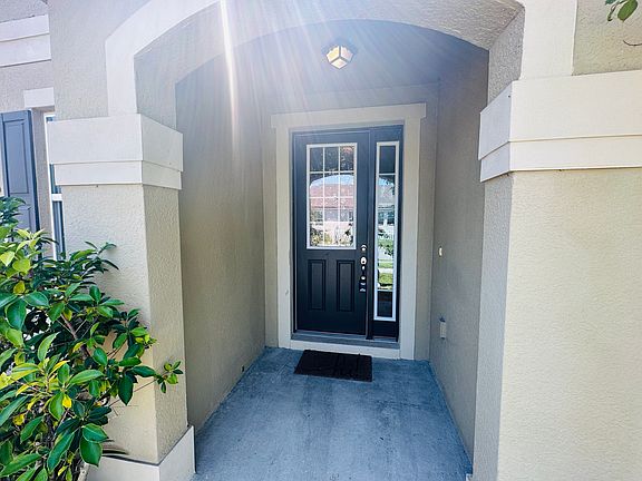 3rd image of 2482 Empress Dr