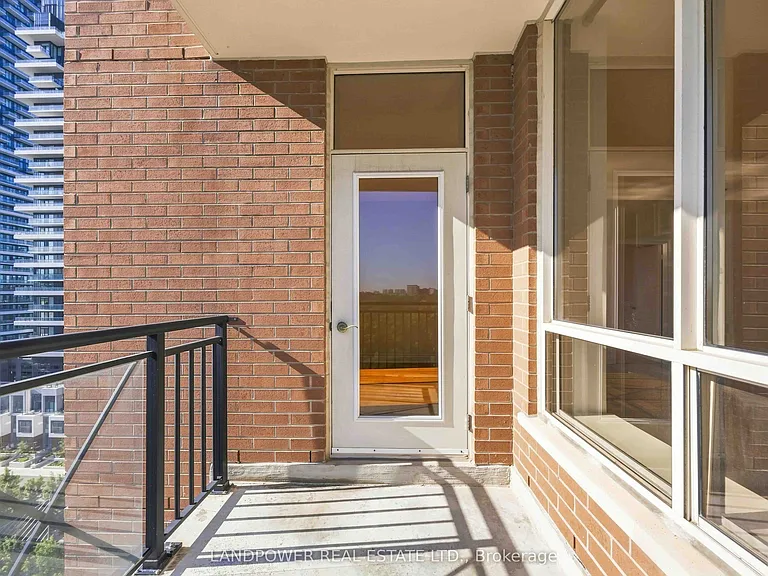 1101 Leslie St #1106 — Photo 27