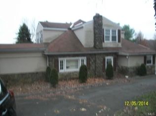 86 Ford St, Ansonia, CT 06401