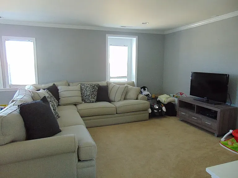 4008 Remington Oaks Cir — Photo 38