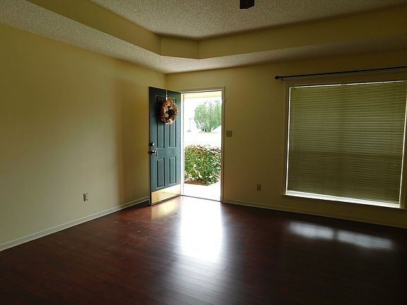 2nd image of 4318 Hampton Dr