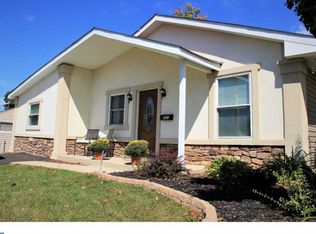 221 Wyandotte Rd, Fairless Hills, PA 19030