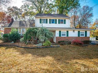 10 Pendleton Pl, Edison, NJ 08820