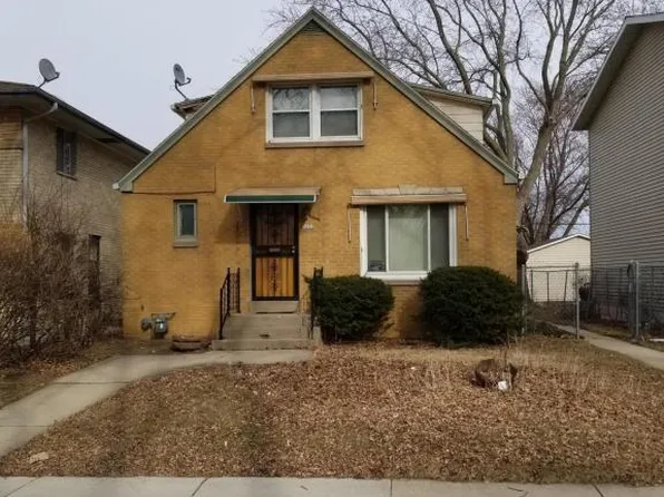 5652 N 94th St, Milwaukee, WI 53225