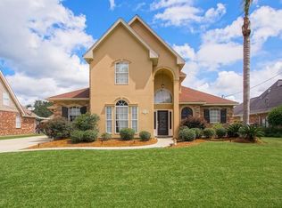 705 Cazalard St, Belle Chasse, LA 70037