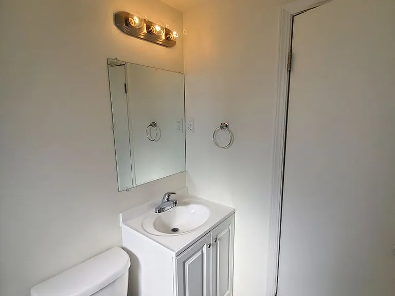 7865 Valley Rd NE — Photo 12