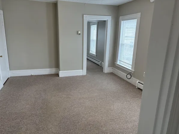 168 Main St Suite D, Winthrop, ME 04364