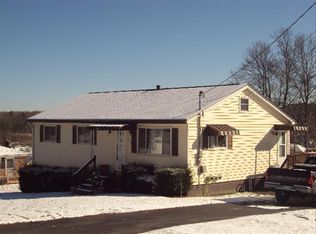 229 Meador Ln, Shady Spring, WV 25918