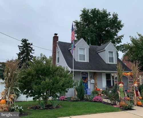 200 W Beaver St, Hallam, PA 17406