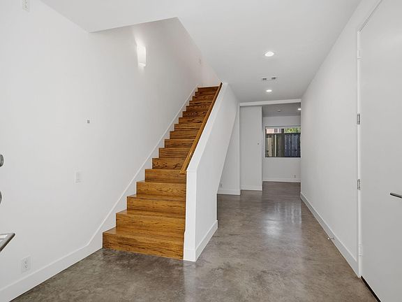 3rd image of 3930 Stanford St