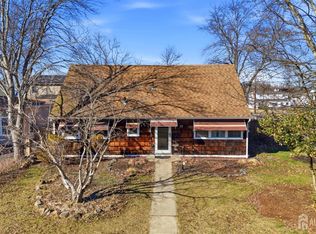 77 W Arthur Pl, Iselin, NJ