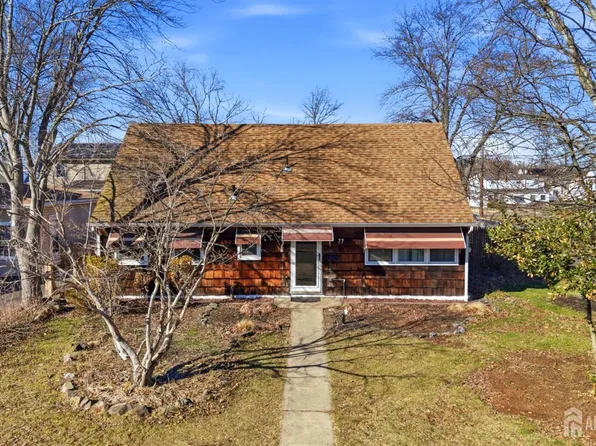 77 W Arthur Pl, Iselin, NJ 08830