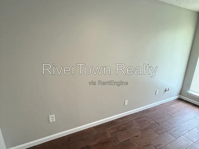 10570 Pecan View Dr — Photo 22