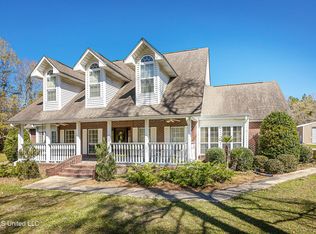 7201 Bentwood Dr, Moss Point, MS 39562