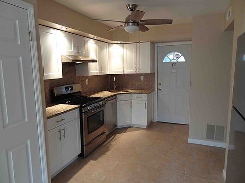 1st image of 97 Lombard Ct #97