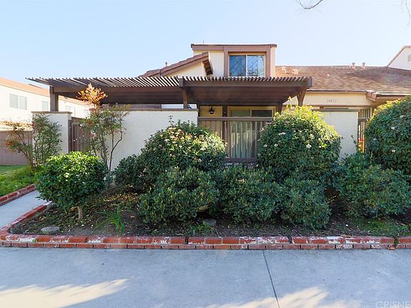 2nd image of 24690 Golfview Dr