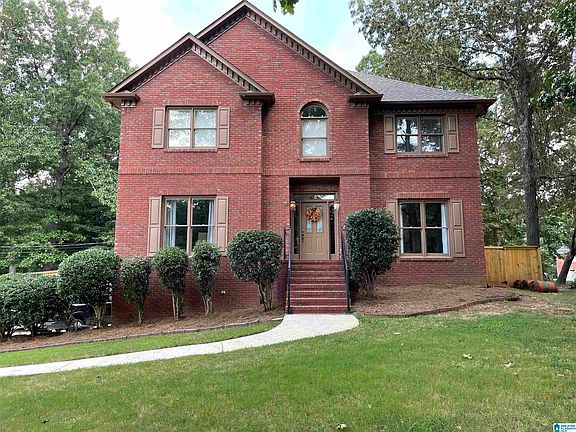 2nd image of 192 Essex Dr