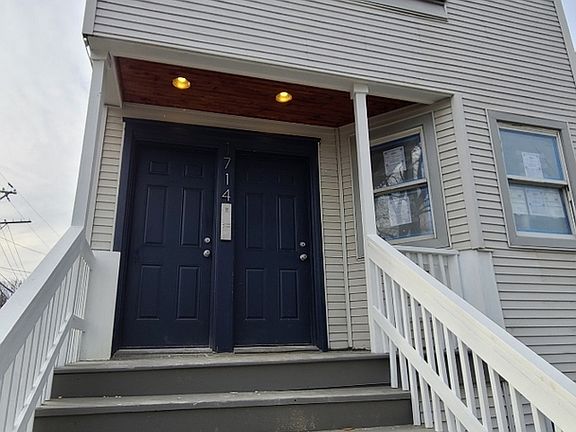 2nd image of 1714 N Spaulding Ave #1F