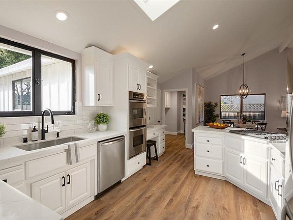 5th image of 16771 Corcel Ct