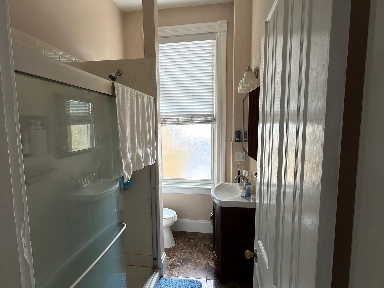Studio, 900 sqft, $1,100 — Photo 2