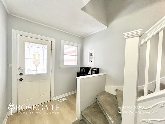 4th image of 18 Adelaide St S #1