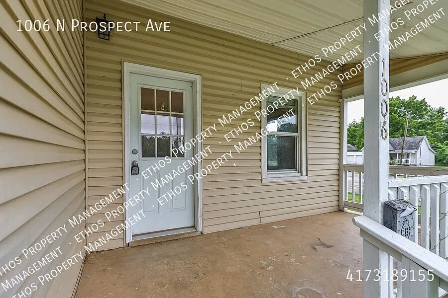 Preleasing now! Available for showing on 9/14. 2 bed/1 bath near Highway44! — Photo 2