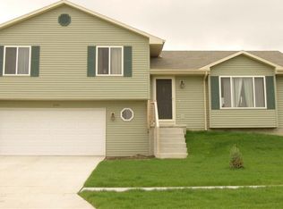 3151 SE Cherry Blossom Dr, Ankeny, IA 50021
