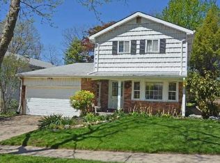 101 Radcliff Ave, Port Washington, NY 11050