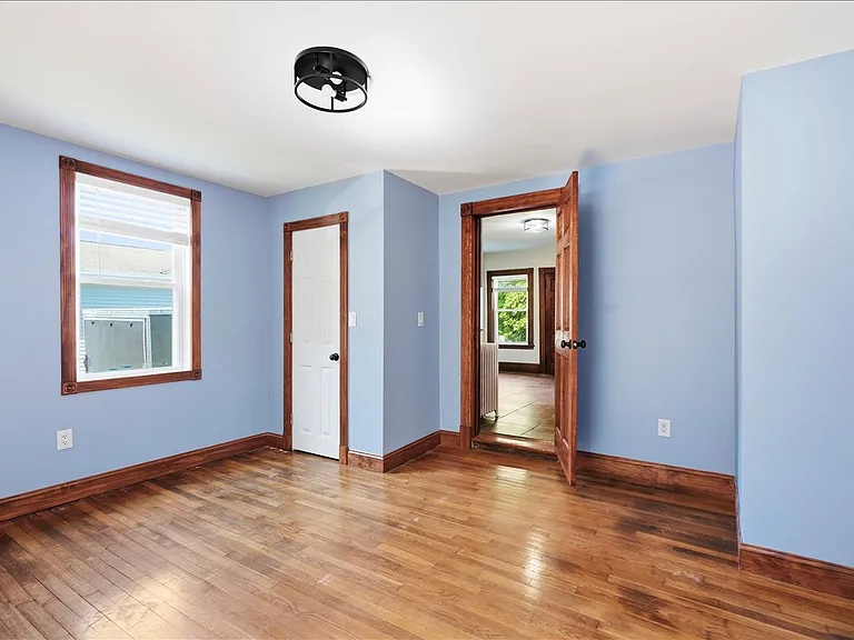 352 Beulah St #1 — Photo 11