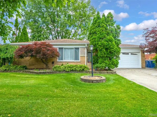 13818 Collins Dr, Warren, MI 48088