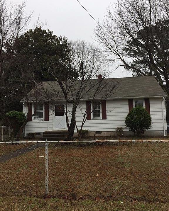 1st image of 1204 Stewart Dr