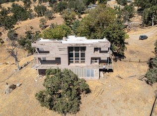 24780 Deertrail Dr, Tehachapi, CA 93561