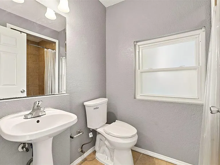 6714 Nina Rosa Dr #B — Photo 11