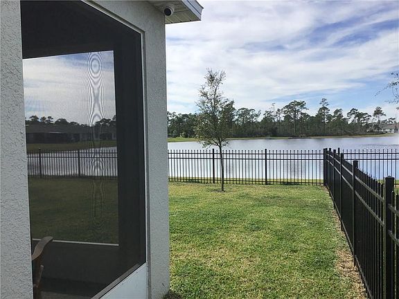 4th image of 412 Armoyan Way