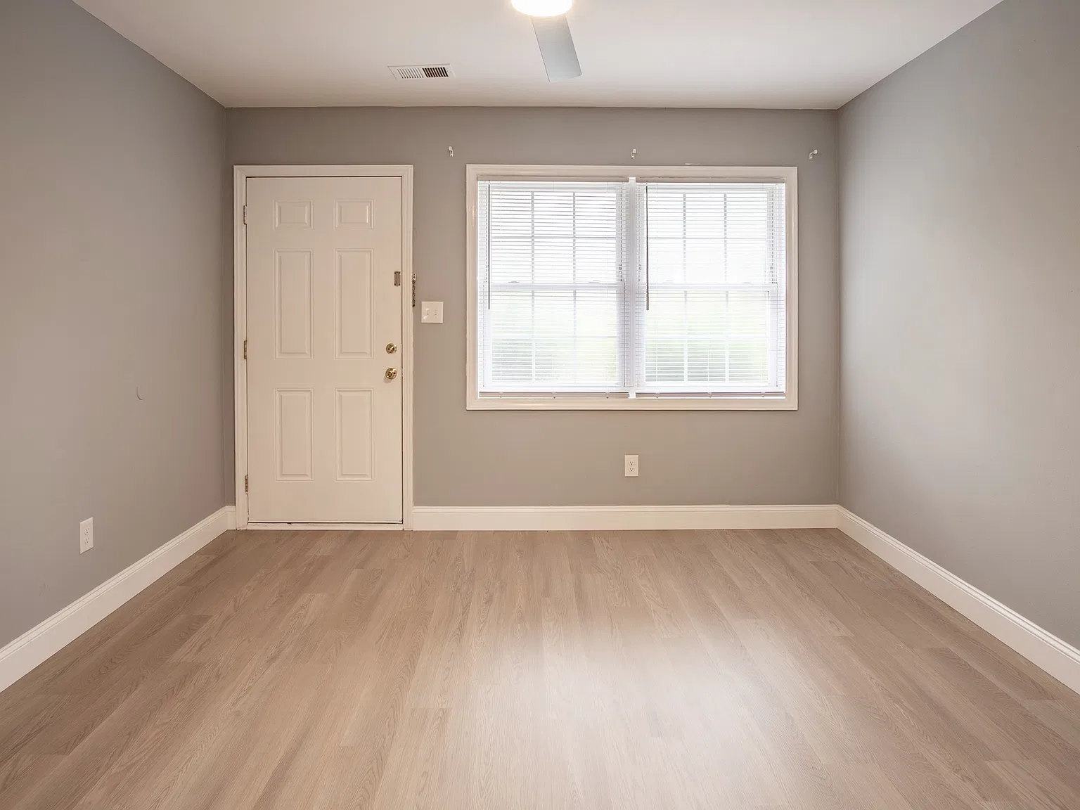 1 bed, 550 sqft, $1,200 — Photo 2