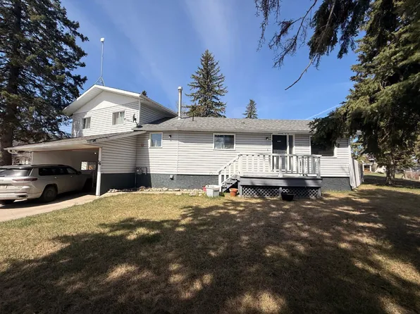 16 Blueberry Dr, Whitecourt, AB T7S 1G7