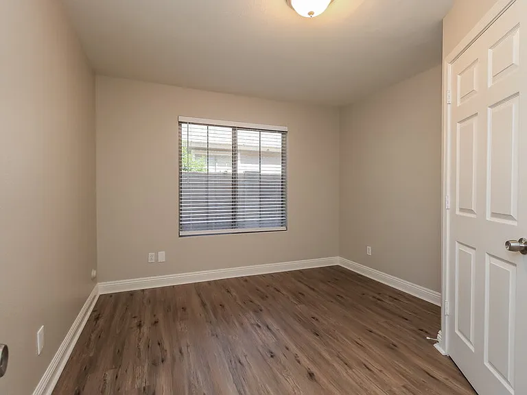 3748 E Linda Ct — Photo 14